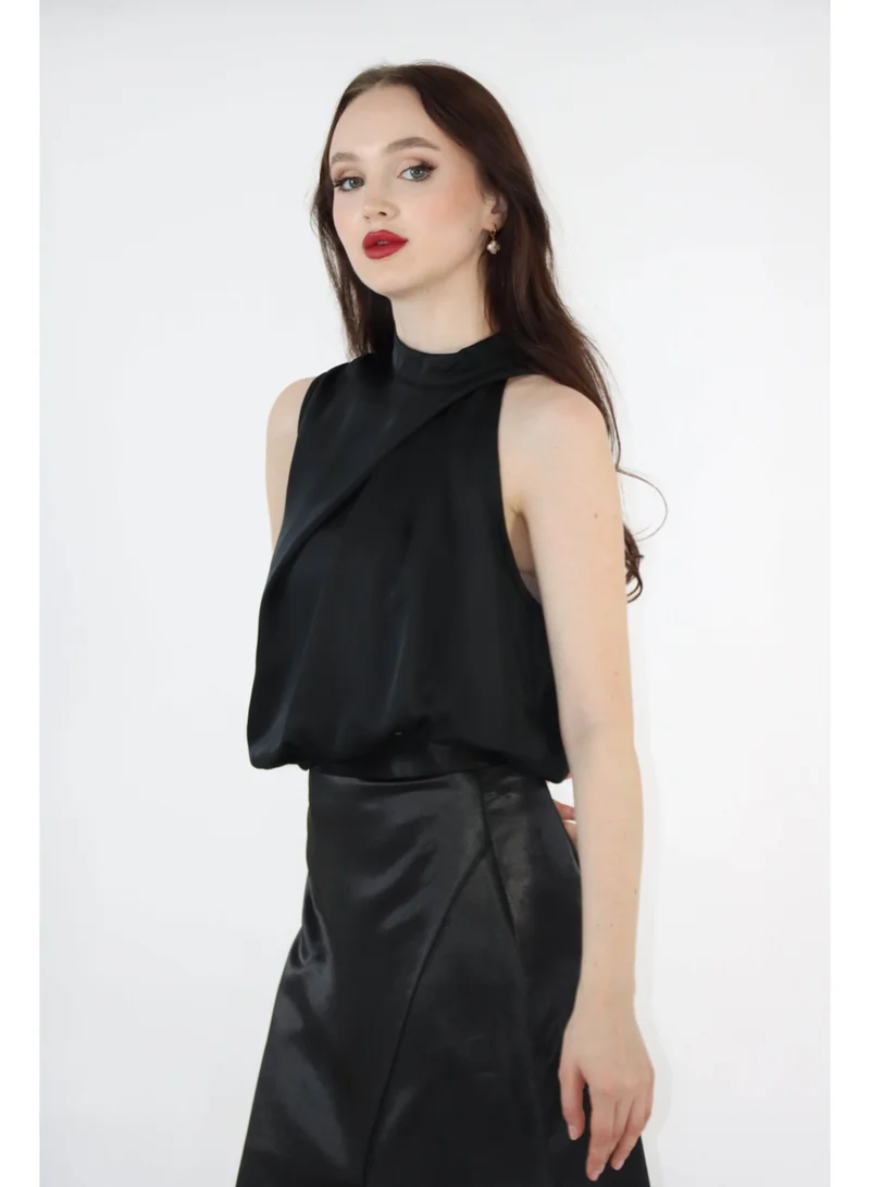 توترندس توب ساتان اسود